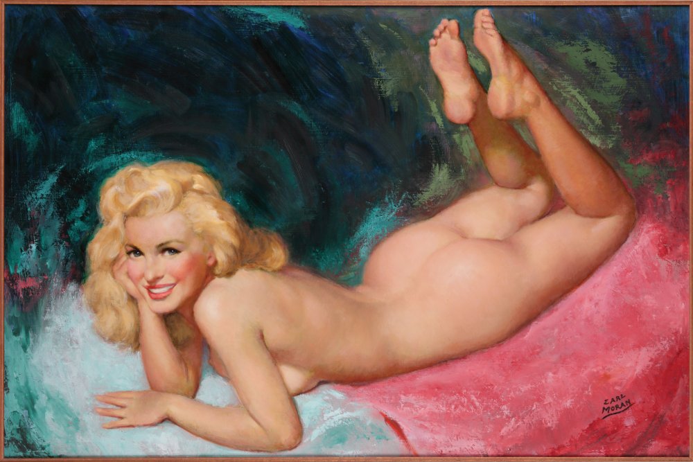 Naked blonde pin up