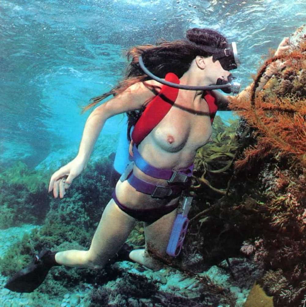 Diving Nu