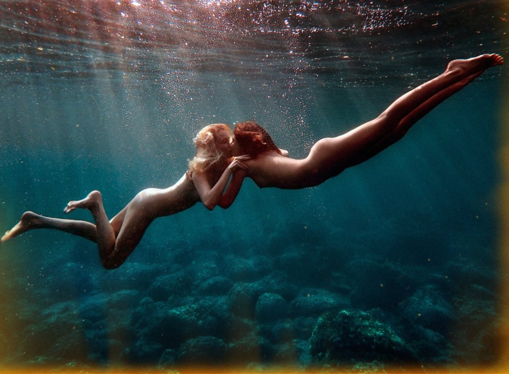 Girls under water naked