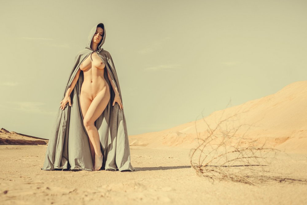 Beauty Fuck in the Desert