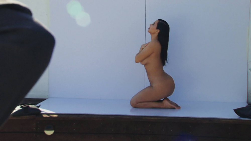 Silicone Kardashyan Naked
