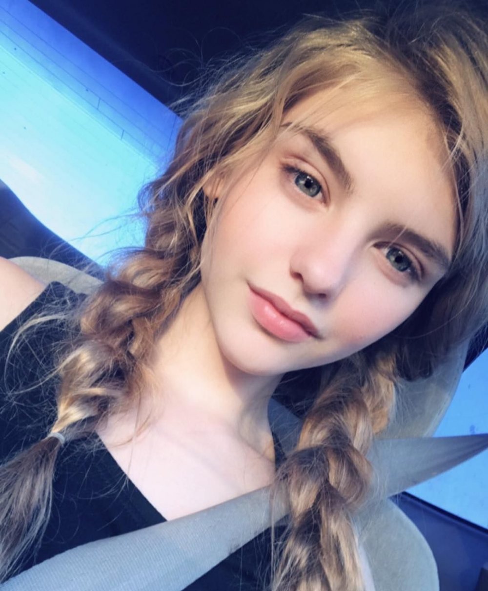 Instagram Laura Kalynych Laurakalynych