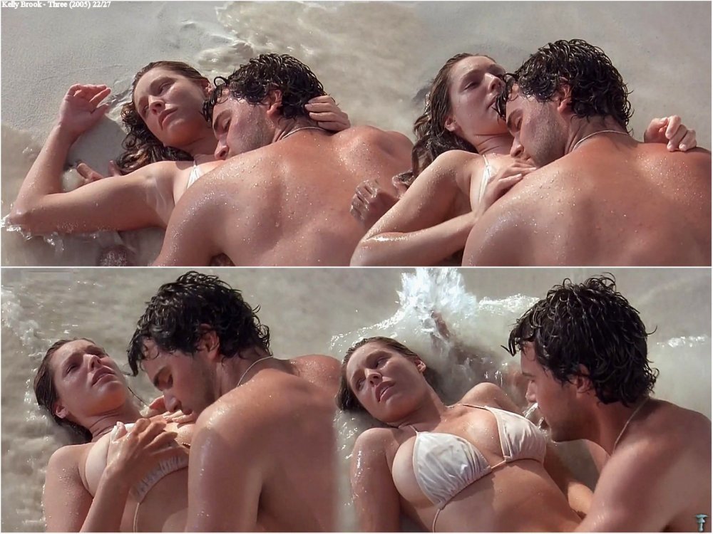 Model Kelly Brook Topless