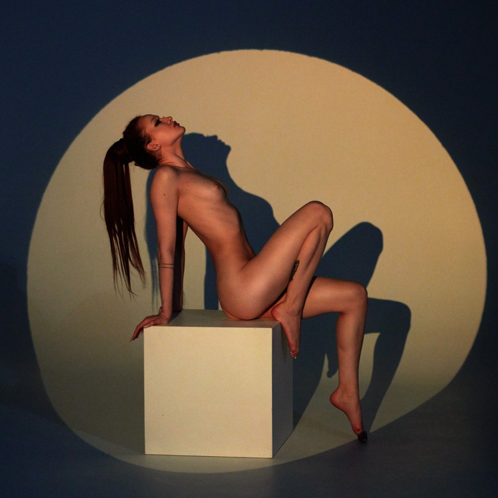 Nude photo session in the forest