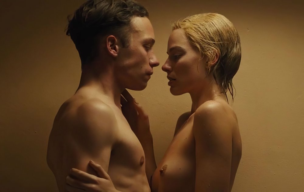 Margot Robbie Naked in Cinema