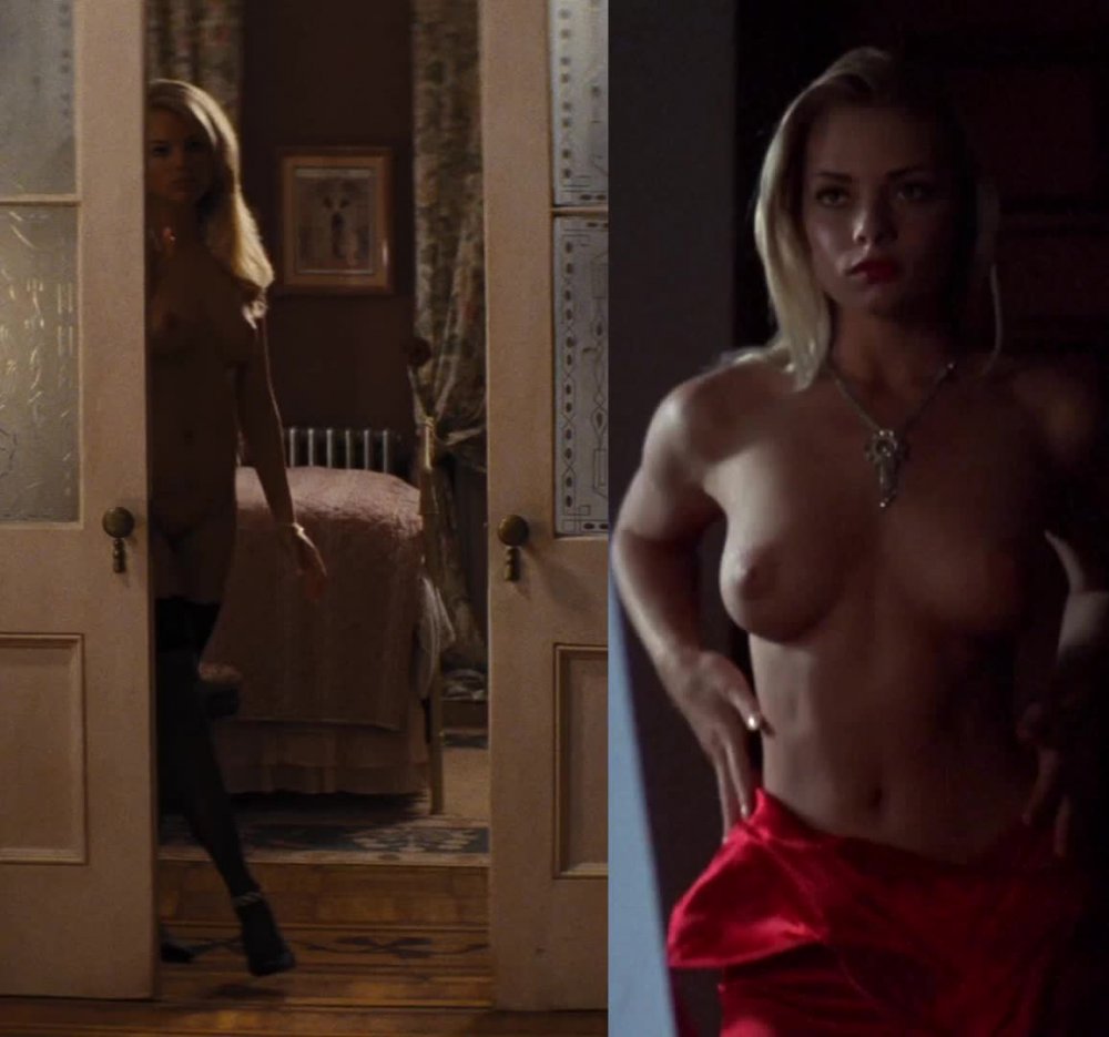 Margot Robbie Topless