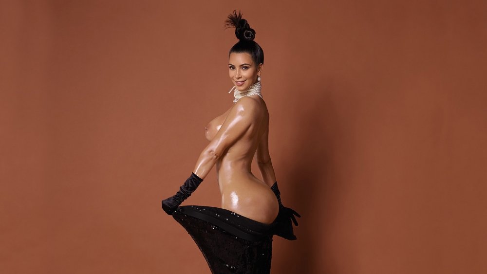 Kim Kardashian naked ass