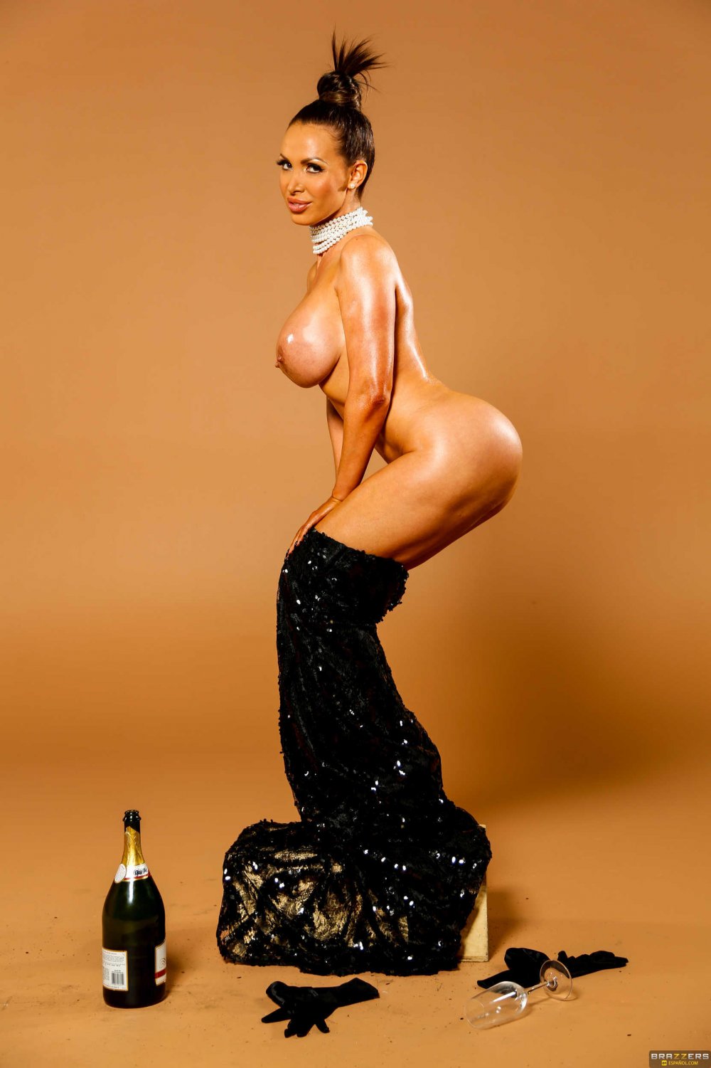 Naked Pop Kim Kardashian