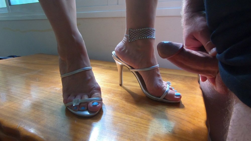 Shoejob Heeljob Footjob & Foot Fetish Gif