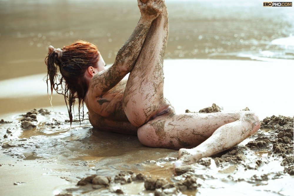 Nude mud baths
