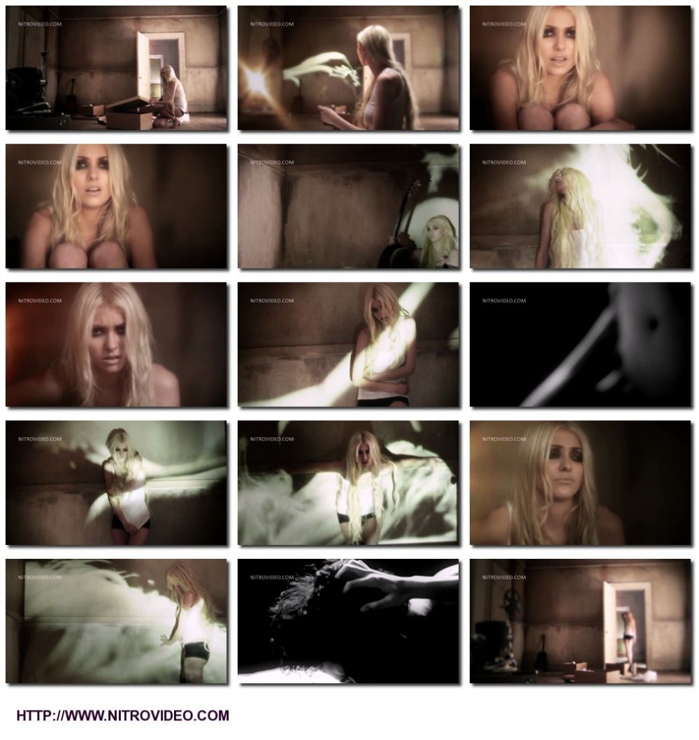 Rocker undressed at the concert