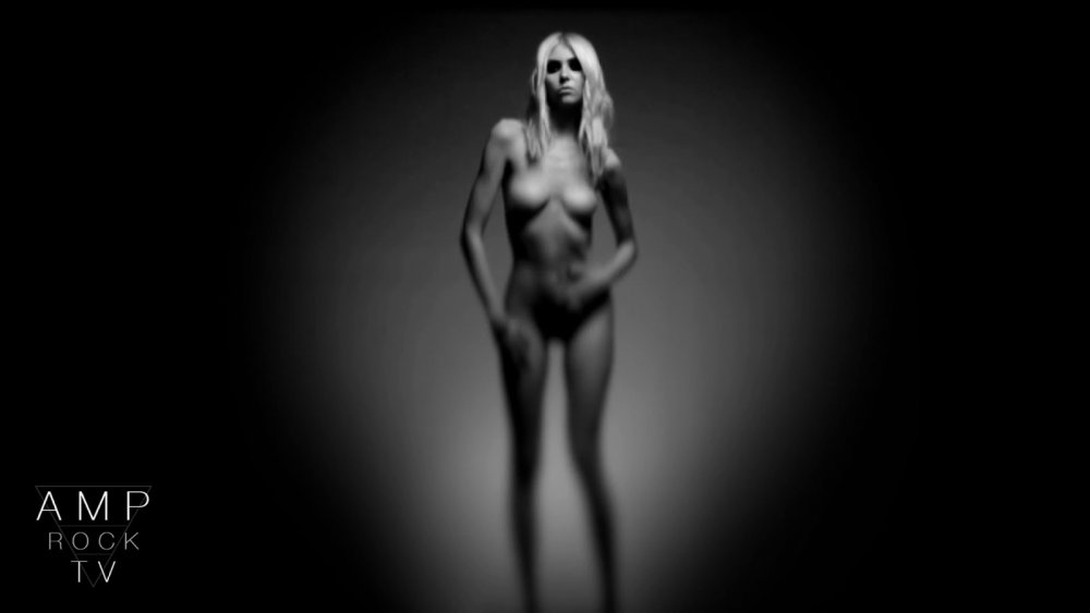 The Pretty Reckeless Soloist Naked