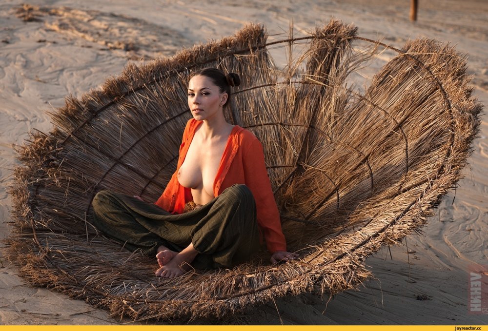 Naked secular ladies of Russia