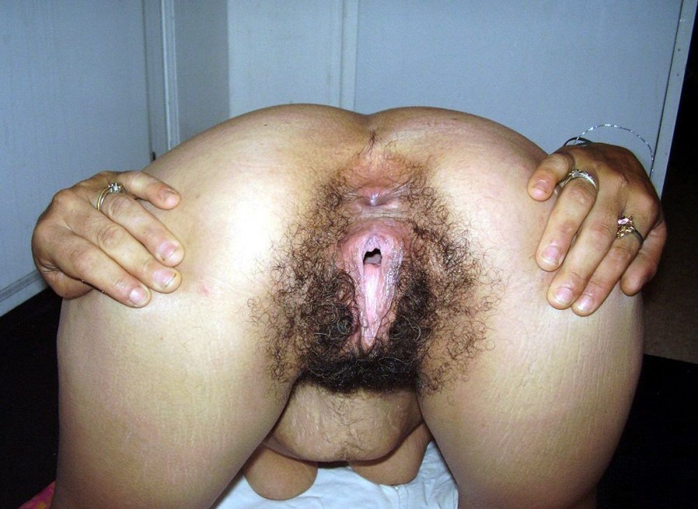 Hairy woman's ass