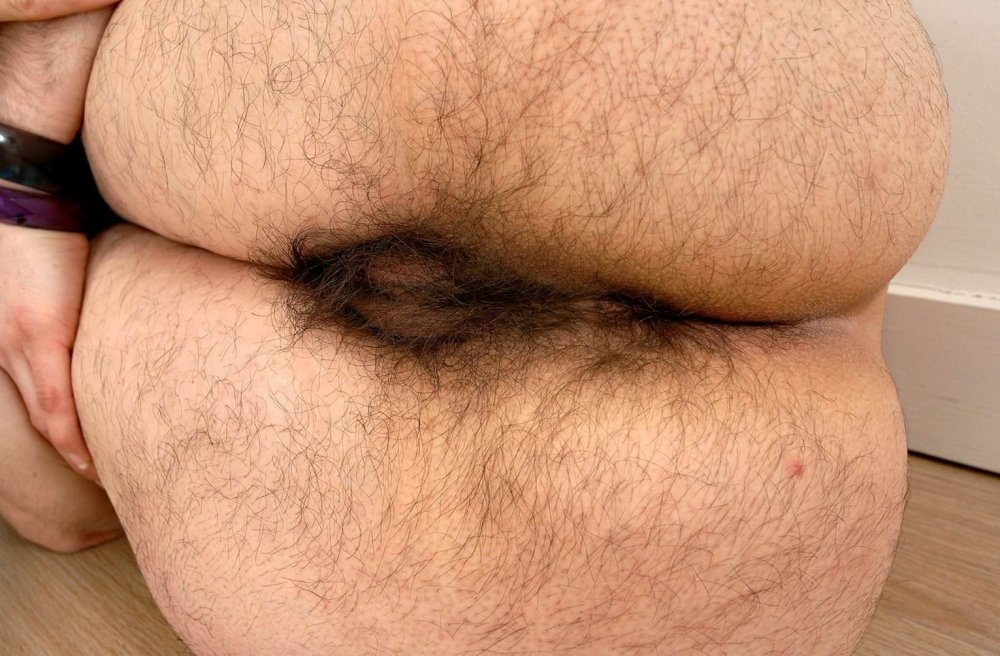 Fat hairy women's asses