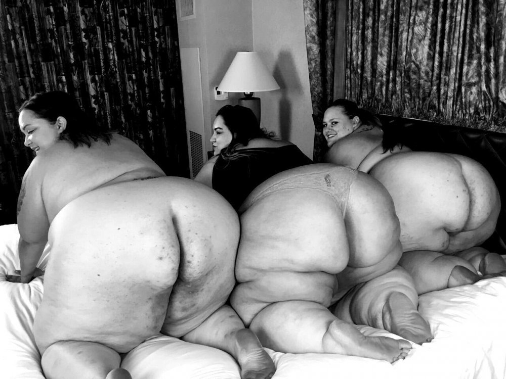 Very fat naked women
