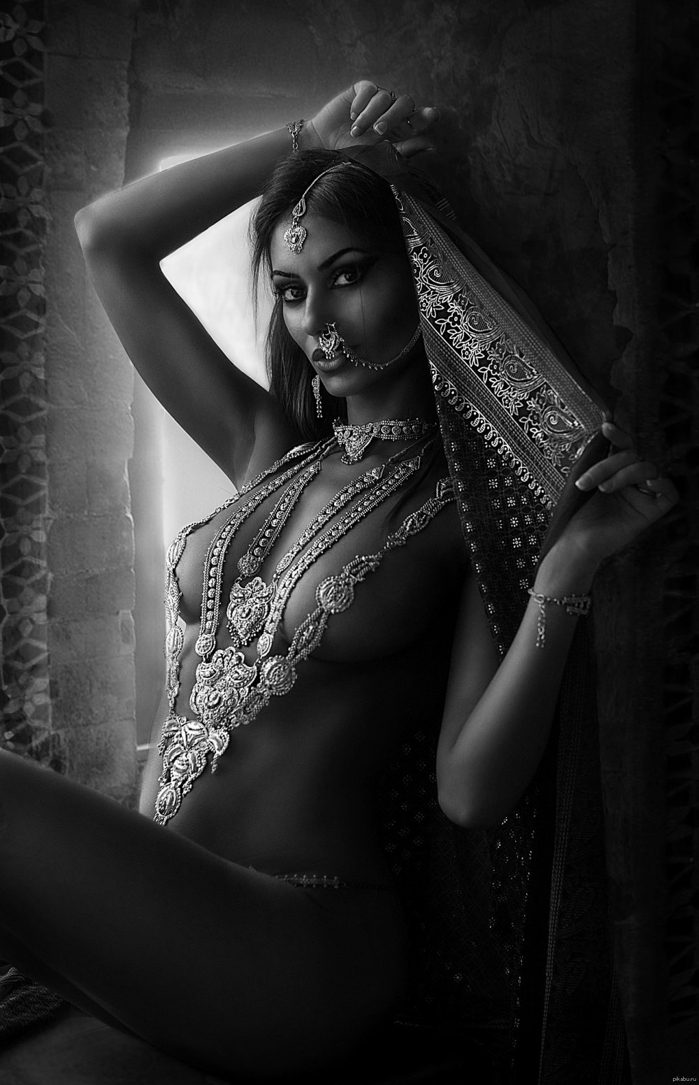 Naked oriental women