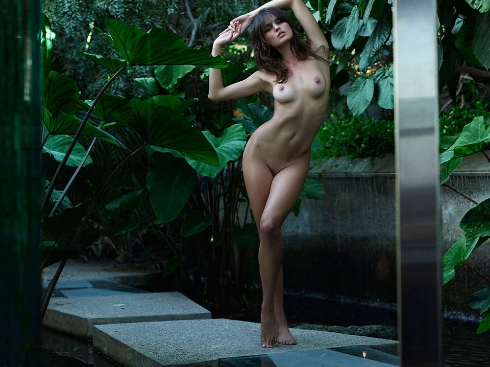 Catrinel Mengia playboy