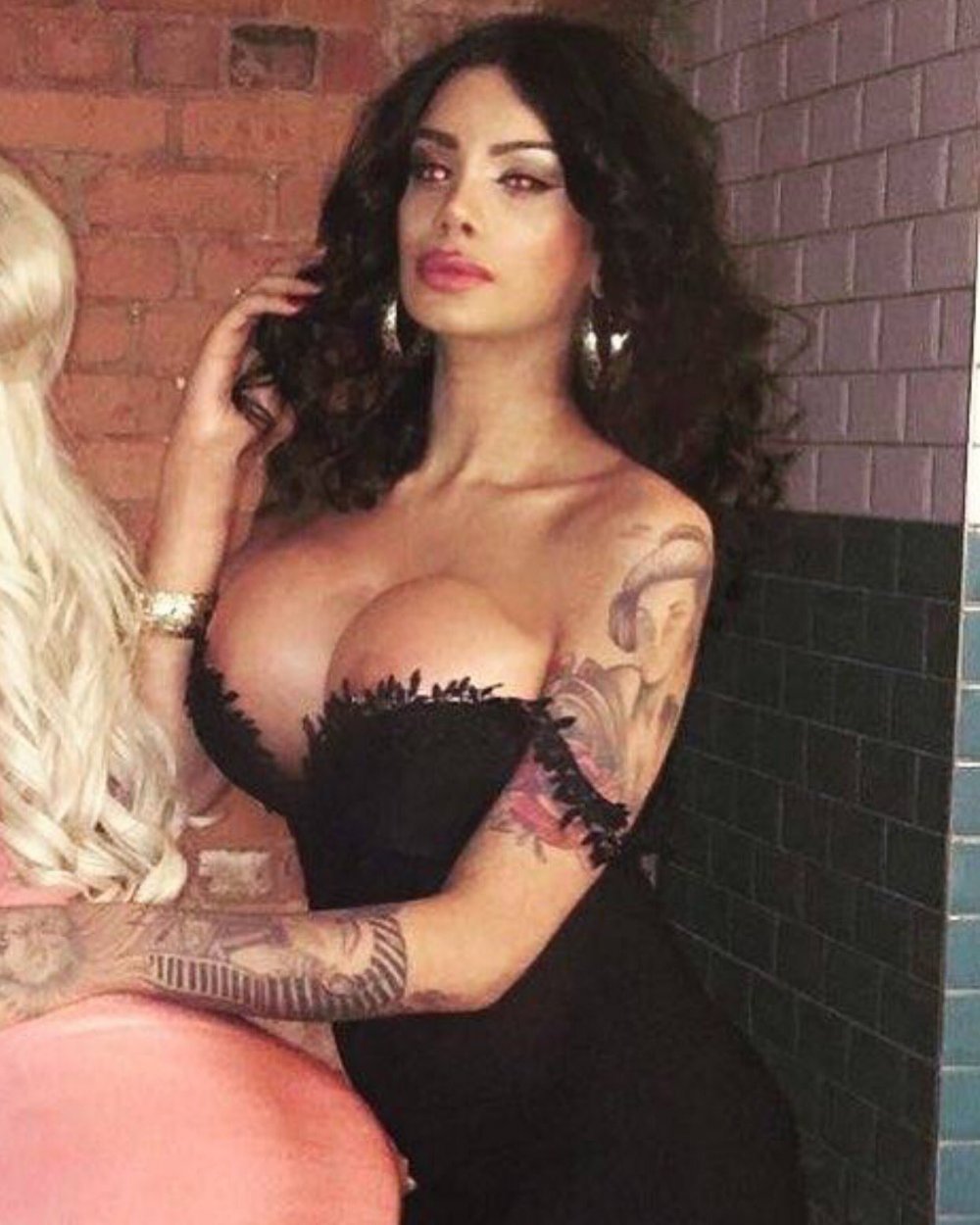 Nicki Valentine Rose Instagram