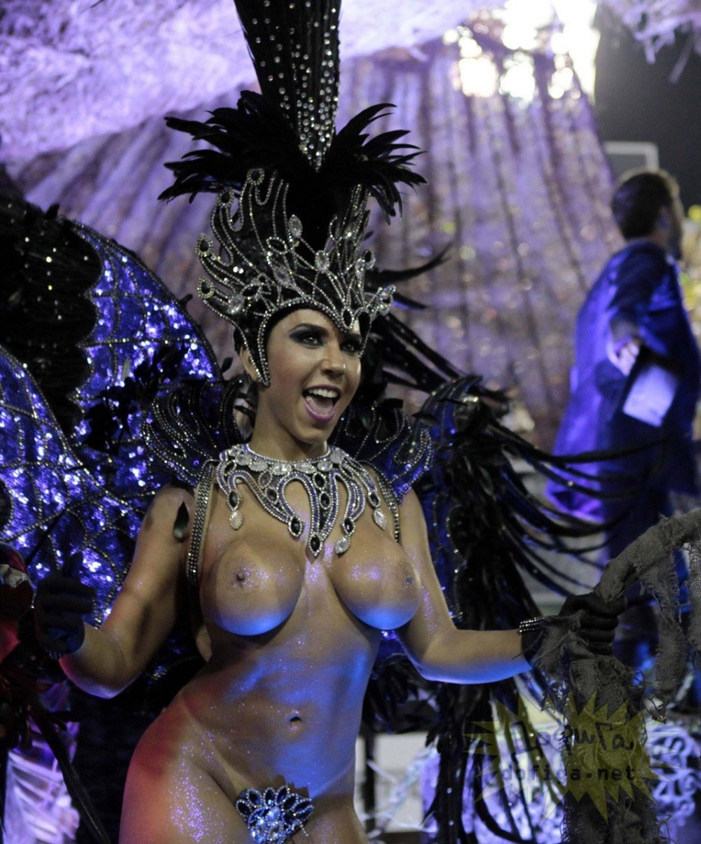 NAKED Vivian Castro. Carnival