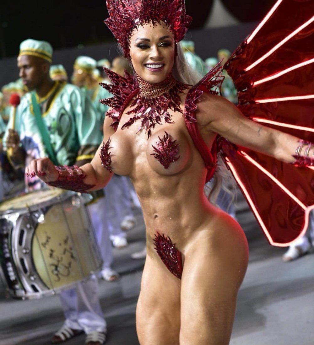 Viviana Castro Naked on the Carnival
