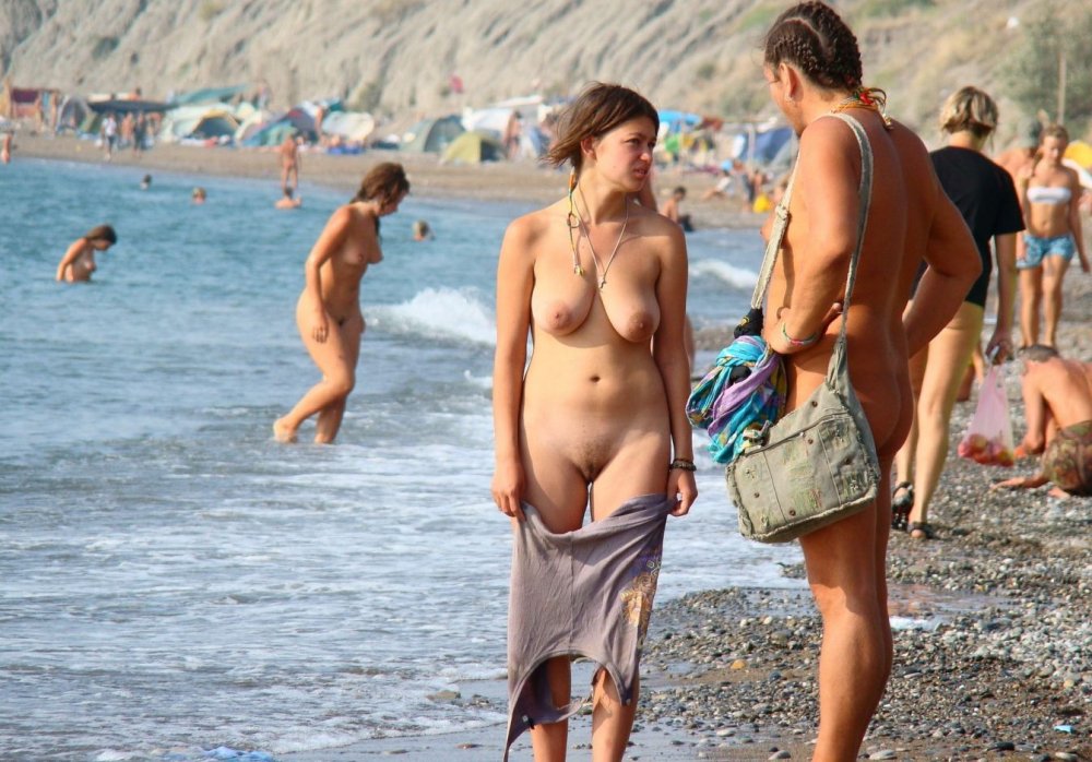 Women on the Nudium beach