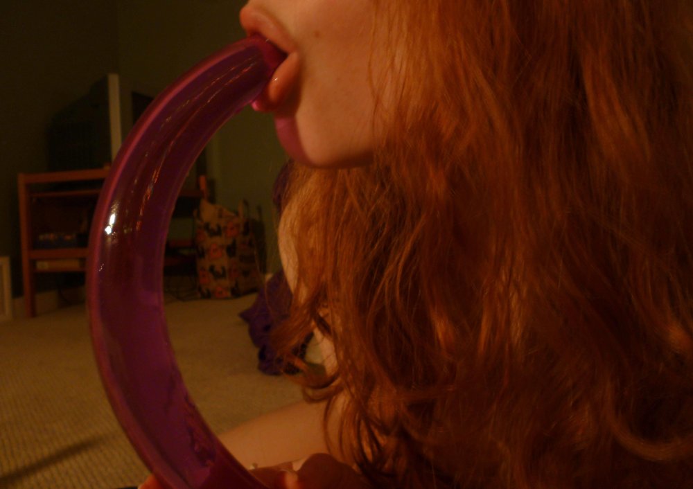 Red -haired beauty with shaved pussy