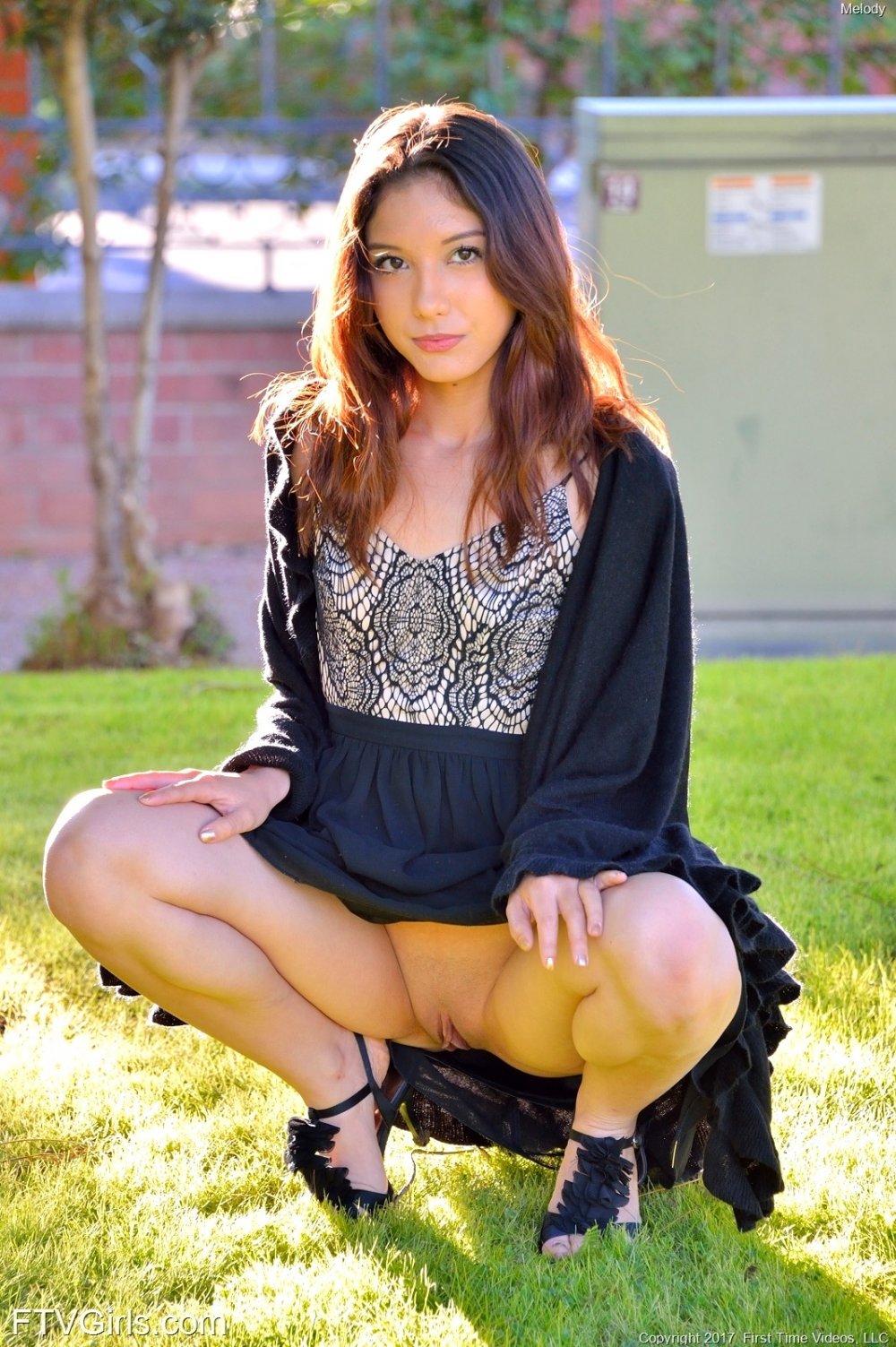 Girls without panties below
