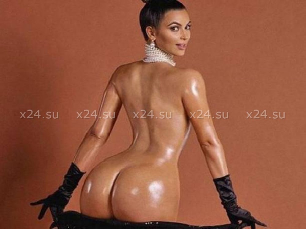Naked priest Kim Kardashian