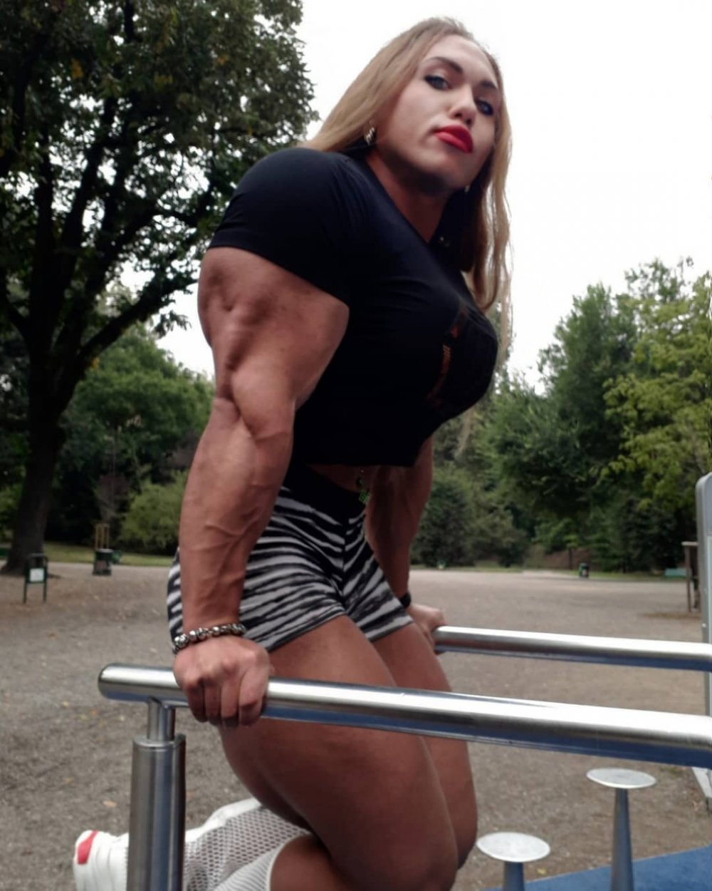Debi Lasheski bodybuilder
