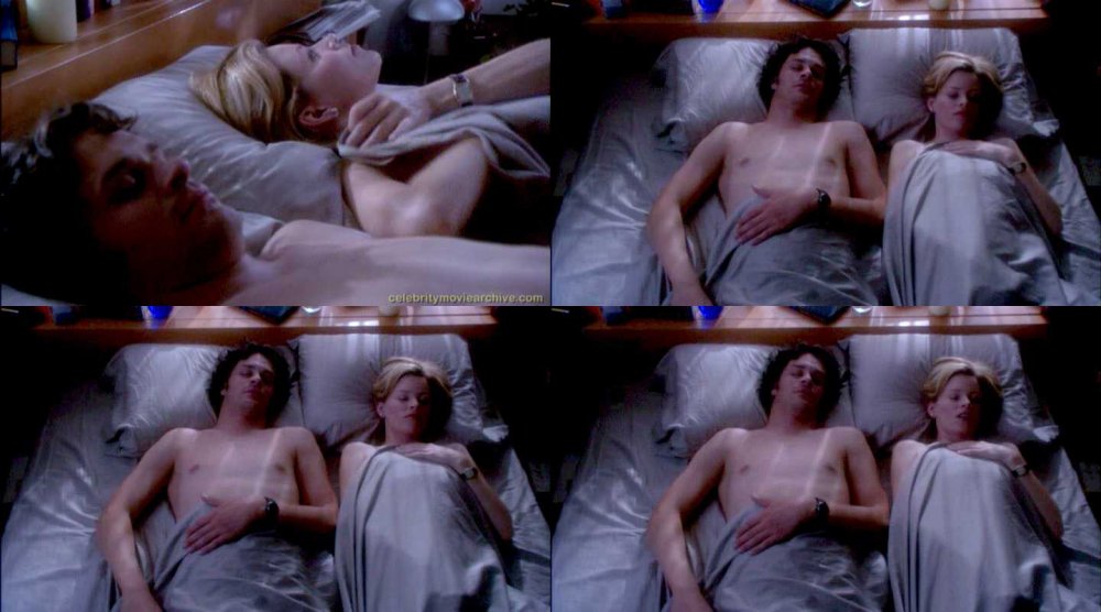 Elizabeth Banks Naked in films