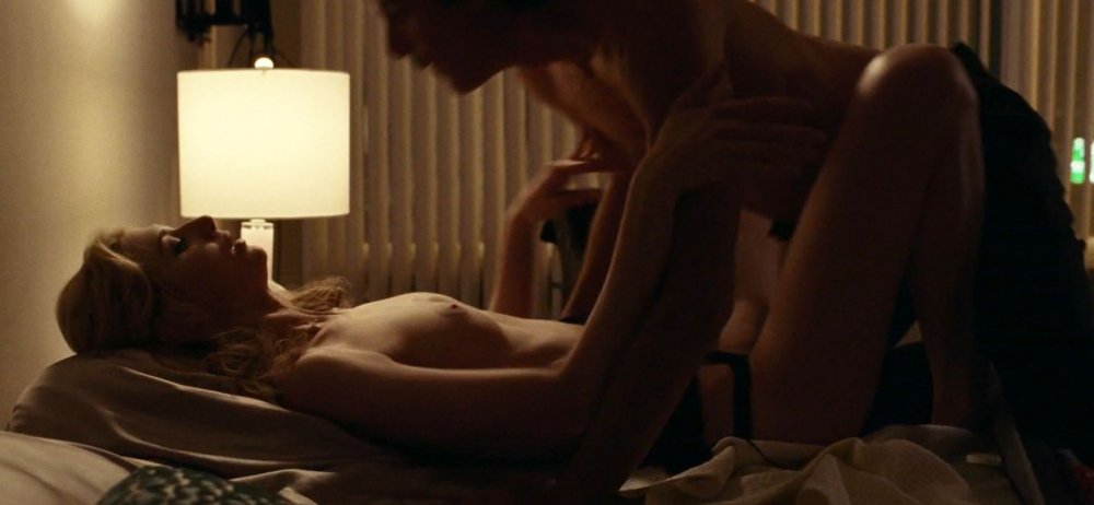 Elizabeth Banks photo nude