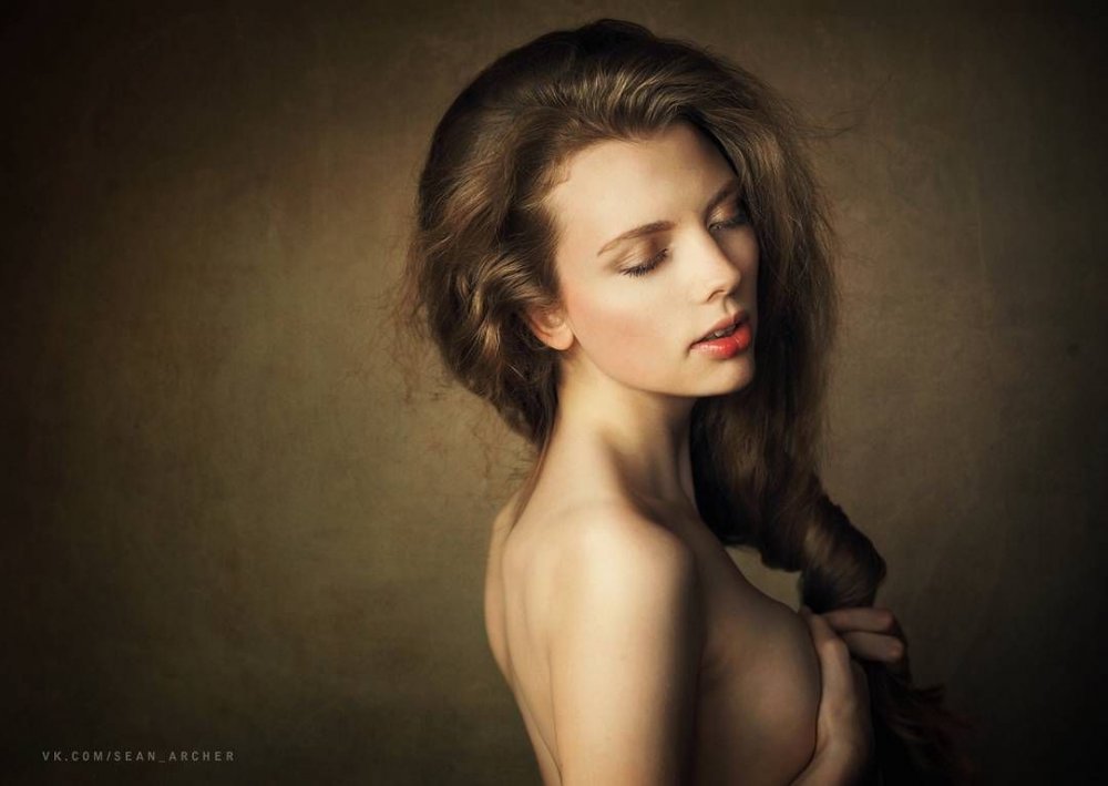 Beautiful female figures nude