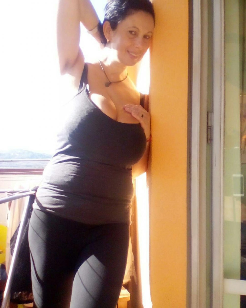 Emilia di govanni chest