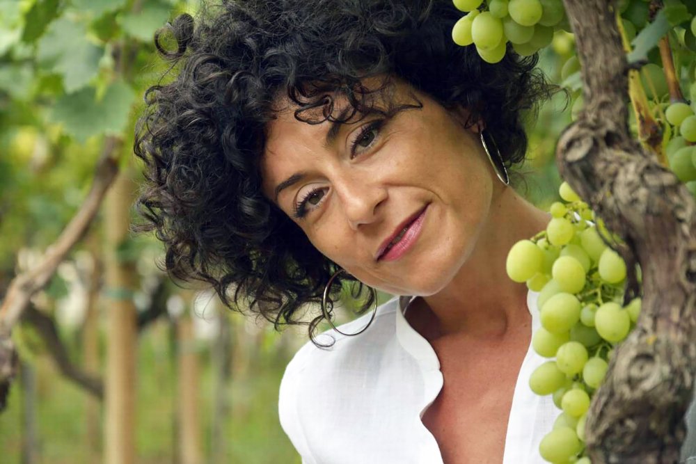 Aria Giovanni Secretary