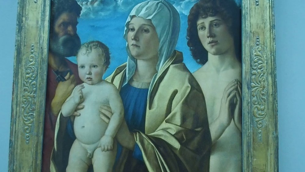 Arya Giovanni in a dining room