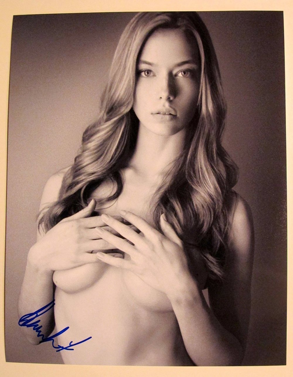 Naked Hannah Ferguson Stilesteps