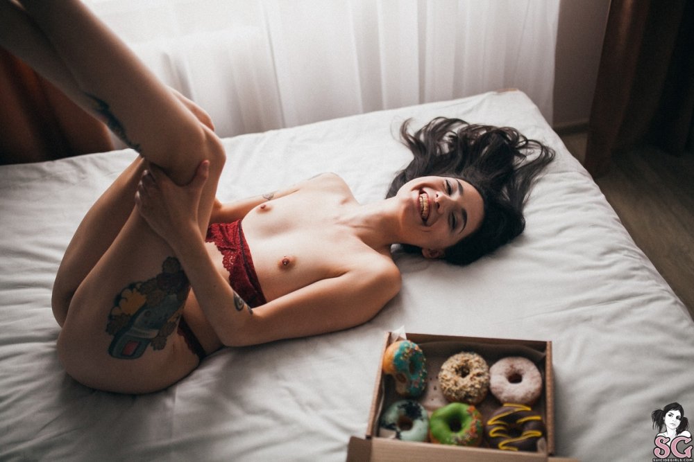 Elmira Yakchka model naked