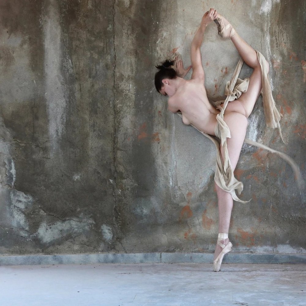 Naked Poeljoka Ballet