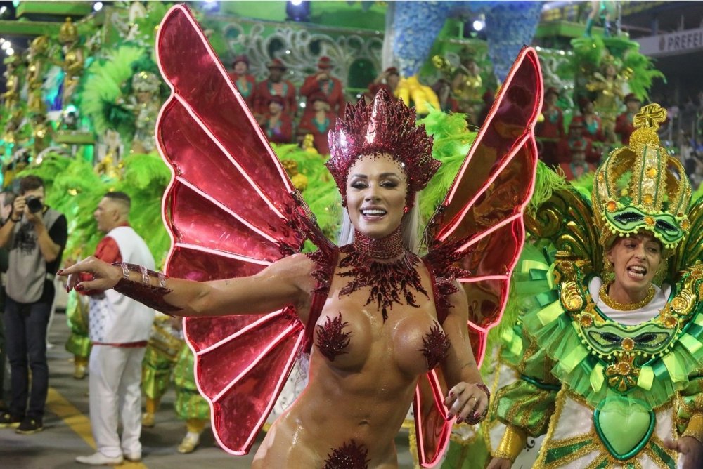 Andrea Martins Brazili Carnival Naked