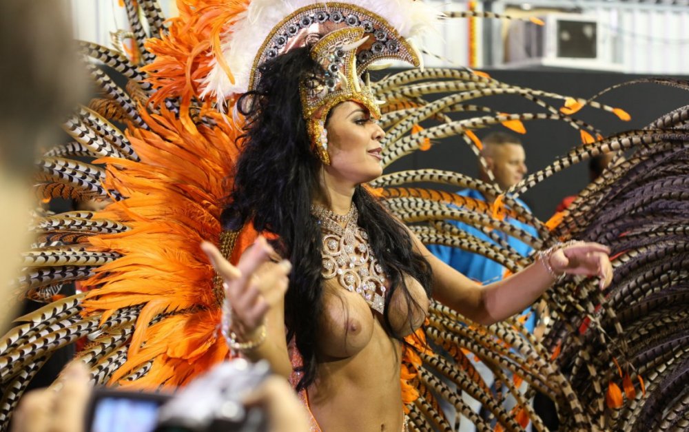 Naked Brazilian dancers
