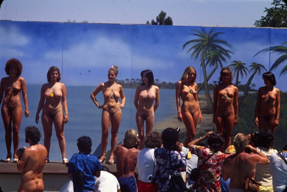 Girls change clothes on the beach