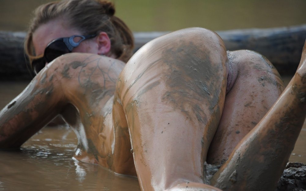 Action Girls Hot Nude in Mud Boot Camp Mud Wars