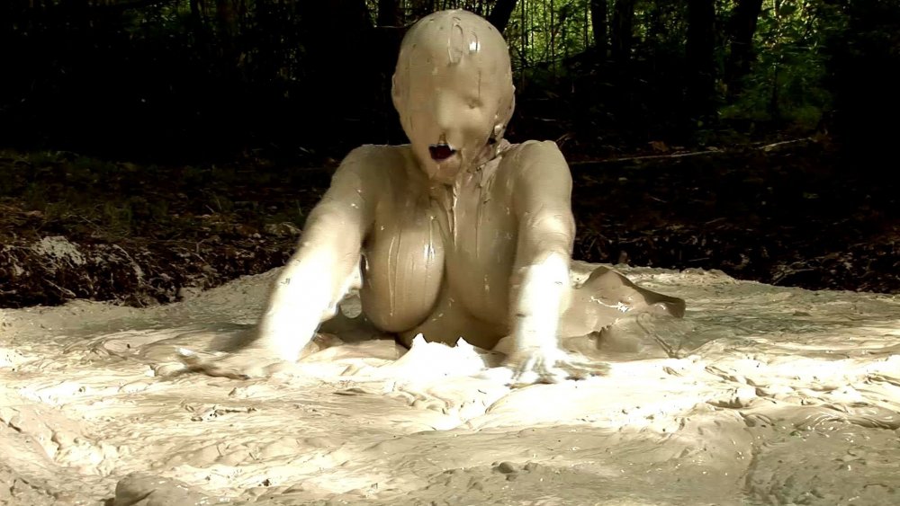 Naked girls in mud