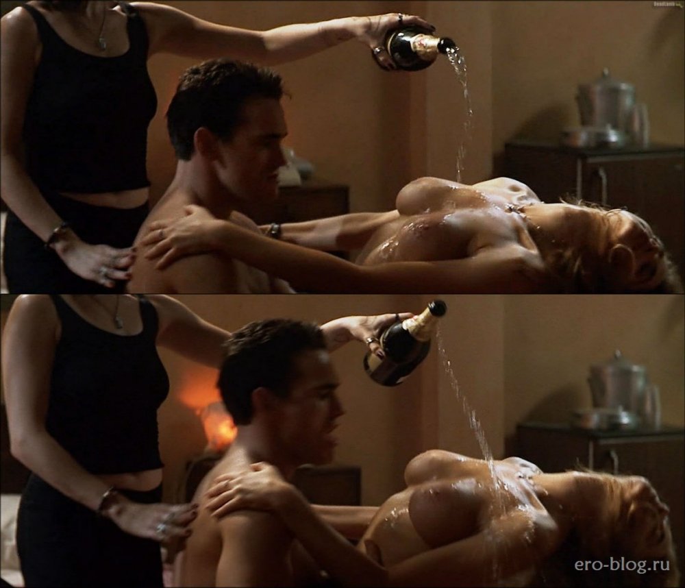 Denise Richards Star Troops Naked