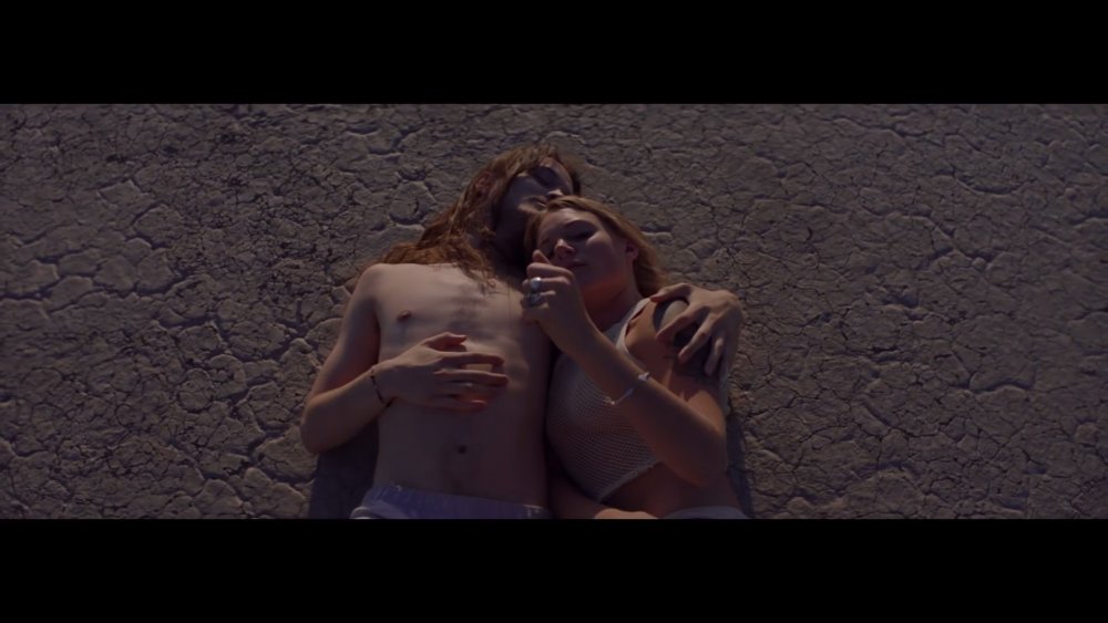 TOVE LO TOPLESS