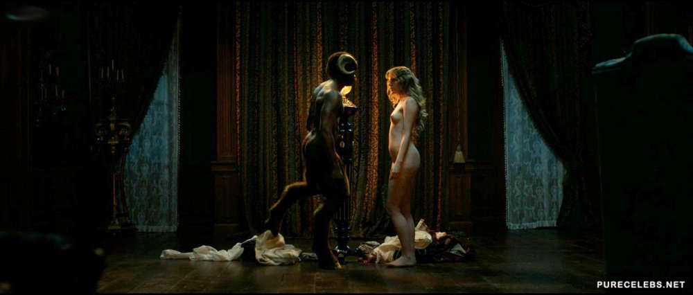 Tamzin Merecante ronciated Row Naked