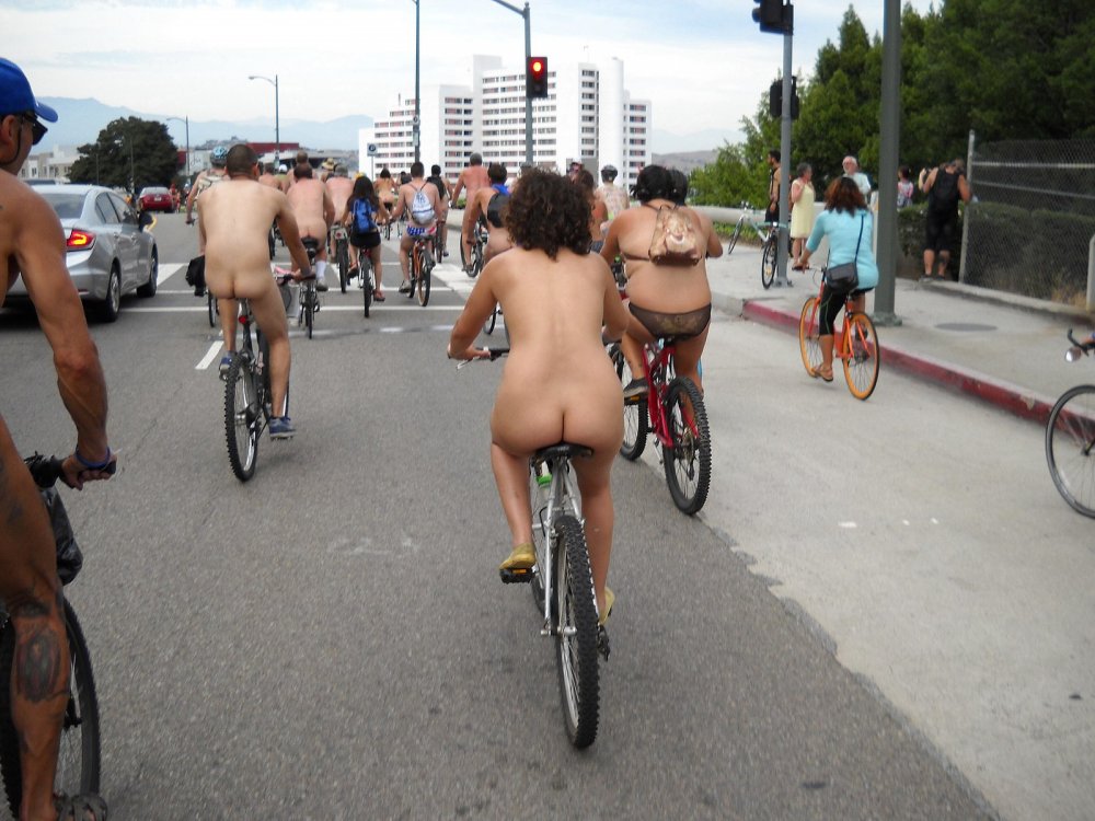 Naked bicycle racing girls