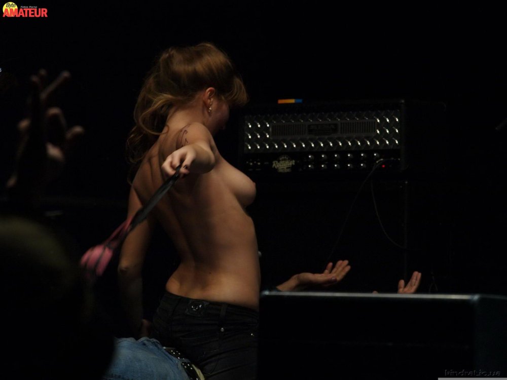 Public Sex Show beautiful breasts