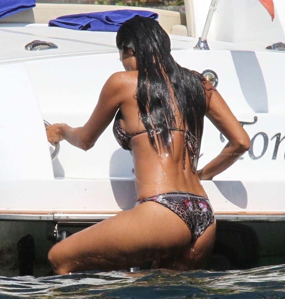 Nicole Scherzinger Topless